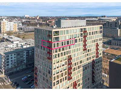 937 Glisan condo listing 495337429