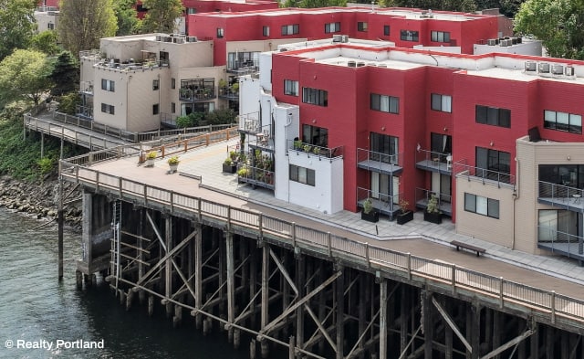 McCormick Pier Condos of Portland, OR